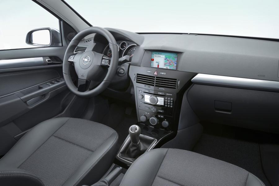 Opel Astra 2005 года  (фото 140 из 141)